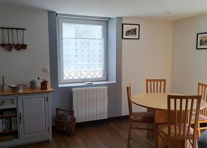 Lyaz بيت للعطل *